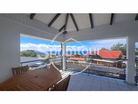 á louer -t2 rénové avec terrasse et vue mer