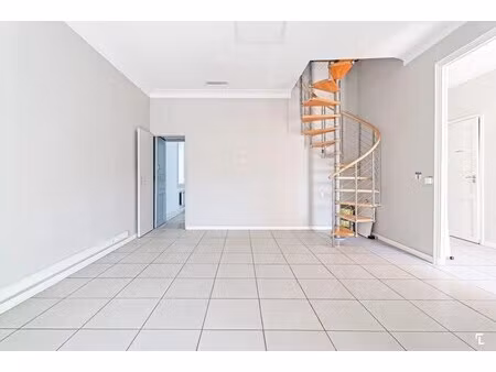 location bureaux 149 m²