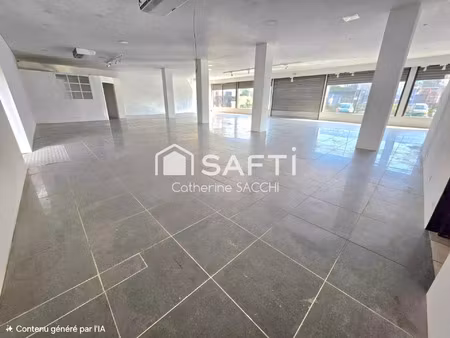 location commerce 2 pièces 297 m² à fréjus (83600)
