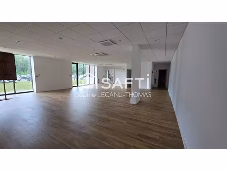 location commerce 2 pièces 138 m² à mées (40990)