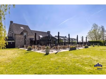 uniek restaurant met woonst te koop op toplocatie in het groen te hamme