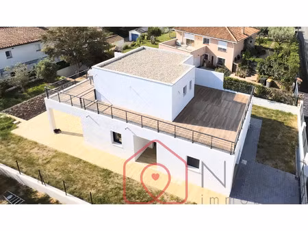 vente maison 4 pièces 109 m² fréjus (83370)