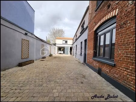 maison de ville 10 pièces – 332 m² utiles
