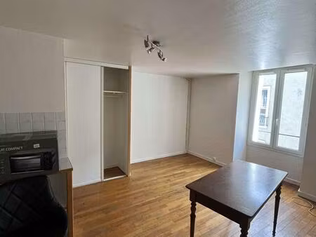 location appartement 1 pièce 22m² poitiers 86000