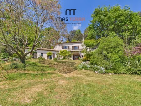 maison 7 pièces - 196 m²