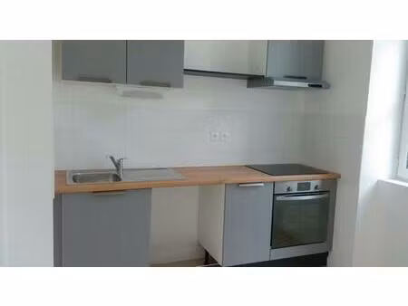 location appartement 3 pièces 71m² poitiers 86000