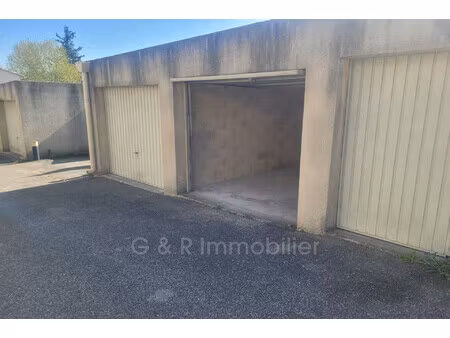 location parking la bouilladisse 13720