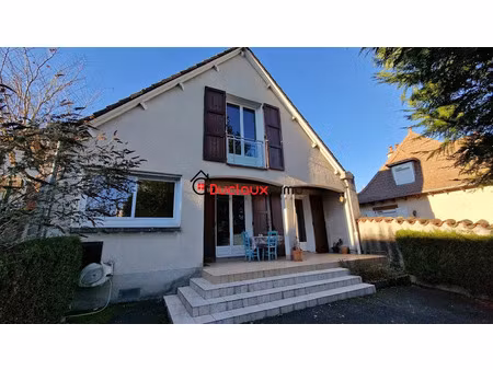 vente maison 5 pièces 135 m² à aurillac (15000)  224 990 €