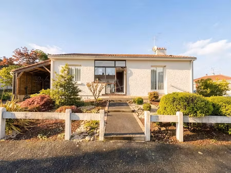vente maison 4 pièces 82 m² à saint-georges-de-montaigu (85600)  215 000 €
