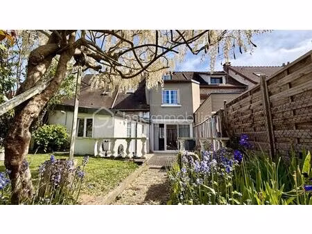 maison de ville-3chambres-jardin-quartier saint cyr