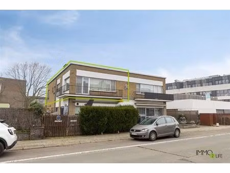 appartement te koop in sint-kruis met 2 slaapkamers