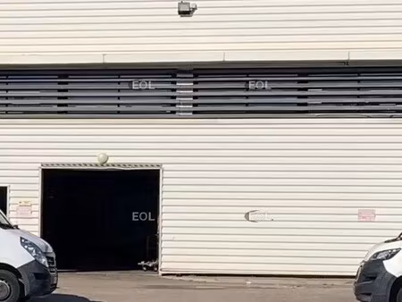 location local d’activités fos sur mer 13270 1800m²