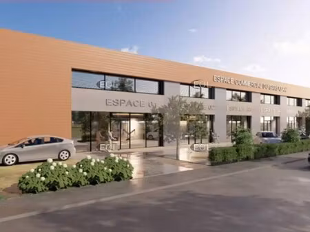 location local d’activités roquevaire 13360 107m²