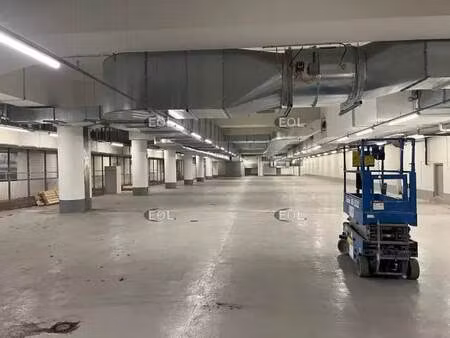 location entrepôt paris 75017 1976m²