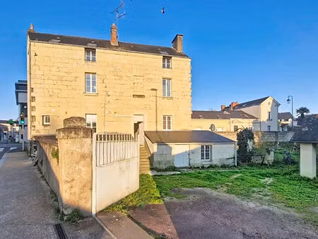 vente immeuble 8 pièces  165.00m²  saumur