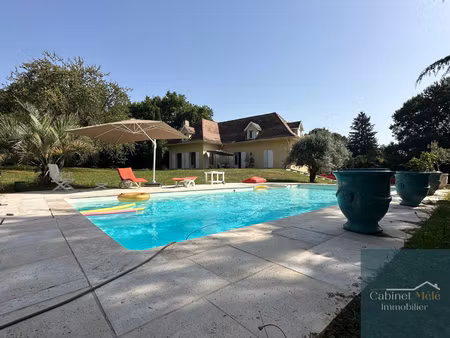 exceptionnel haut latresne maison traditionnelle de 210m2 ha
