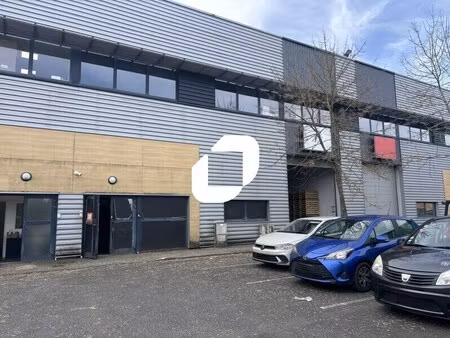 location entrepôt saint jean d illac 33127 494m²