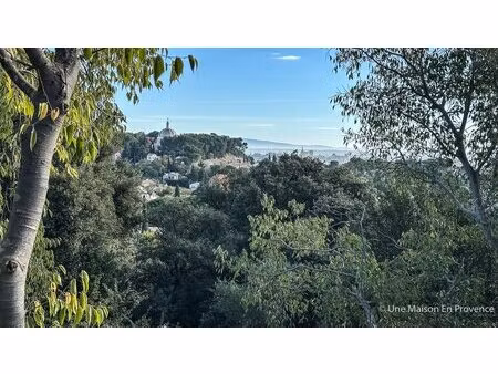 appartement avec jardin  garage et vue dégagée les angles