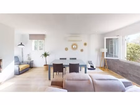 sommières  maison t4 de 103 m2 sur parcelle de 1950 m2 r+1 