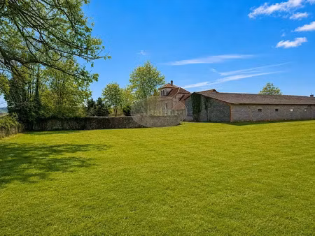 vente ferme 8 pièces 287 m² à montgaillard (65200)  144 000 €