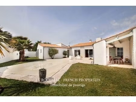maison de 5 pièces de luxe en vente à la flotte  nouvelle-aquitaine
