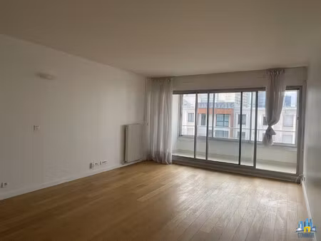 location appartement 3 pièces 82m² courbevoie 92400