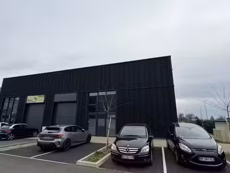 location local d’activités 223m²