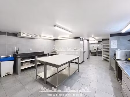 location local d’activités cogolin 83310 350m²