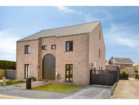 huis te koop in beringen met 3 slaapkamers