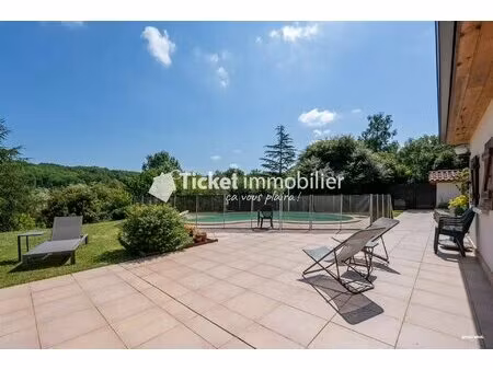 maison 6 pièces 150m² avec garage 40m²  piscine sur parcelle de 2781m²