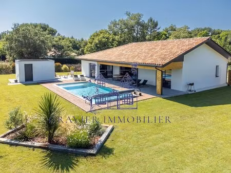 villa moderne avec dépendance  piscine et garage à pontenx-les-forges