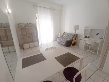 location appartement 1 pièces 27m2 grenoble 38000 - 511 € - surface privée