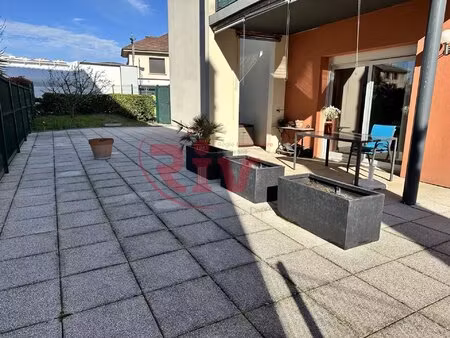 appartement t3 - terrasse /jardin et garage
