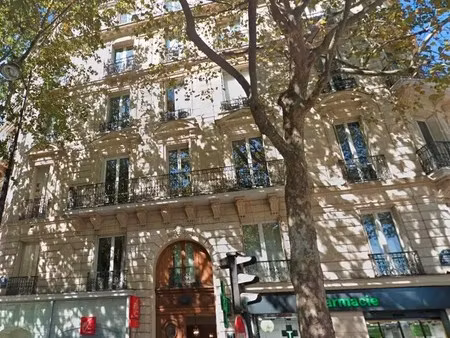 location coworking paris 75008 2 postes