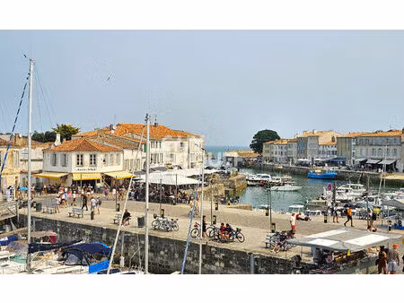 vue exceptionnelle sur le port de saint-martin-de-ré
