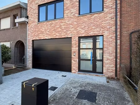 huis te koop in stabroek met 6 slaapkamers