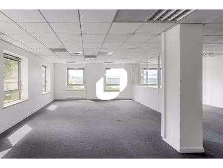 location bureaux 72 m² à 232 m²