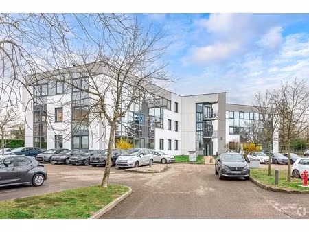 location bureaux 192 m²