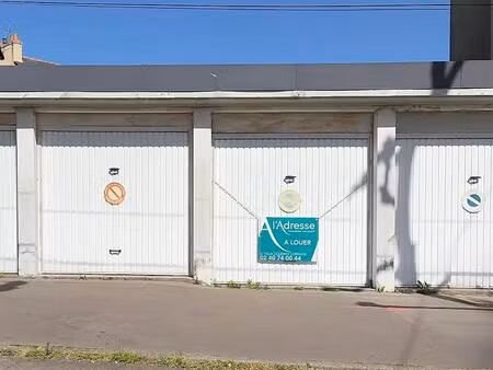 location parking nantes 44300