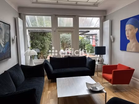 maison 8 pièces - 270 m²