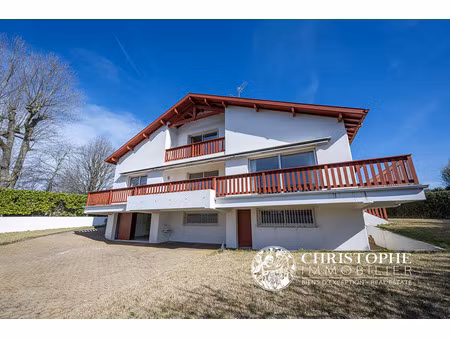 vente local commercial 8 pièces 299m2 saint-jean-de-luz 64500 - 1475000 € - surface privée
