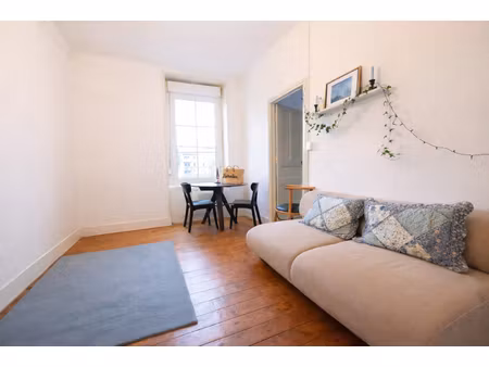 appartement 2 pièce à louer à angers - quartier madeleine