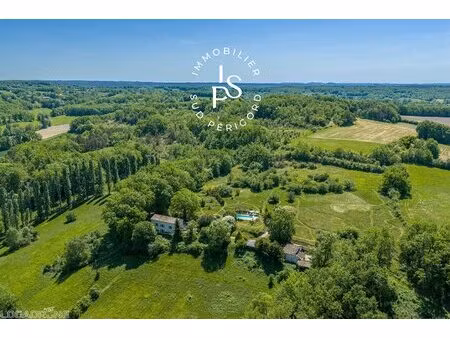 maison en pierre avec gîte sur 6 hectares  villeréal