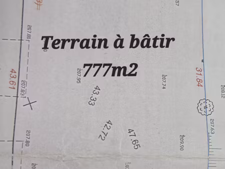 terrain a batir de 777m2