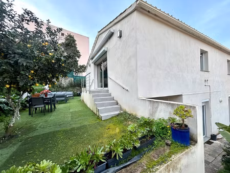 a la vente maison de ville avec jardin secteur loretto