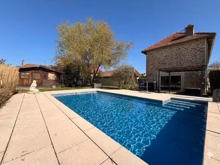 longère rénovée avec piscine à 5 minutes d'auxonne
