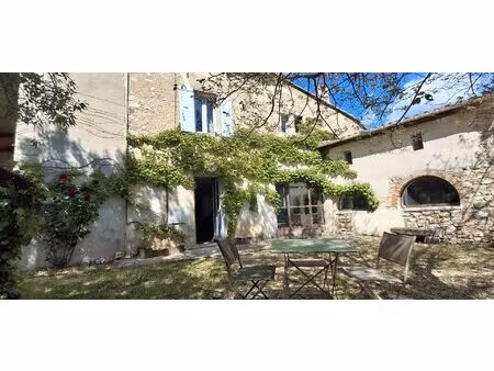 exclusivité - ancien mas en 'l' à vendre sur les hauteurs de la garde adhémar  piscine