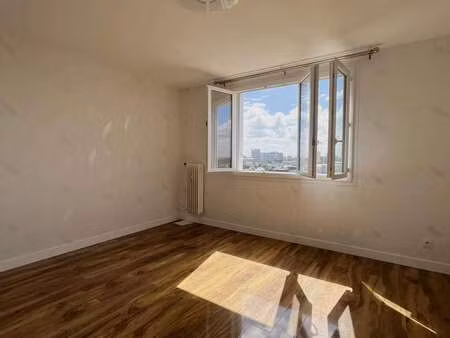location appartement 3 pièces à saint-jacques-de-la-lande (35136) : à louer 3 pièces / 57m