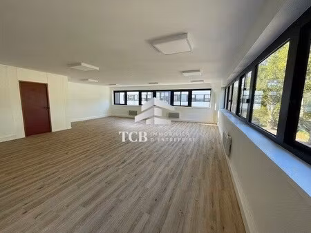 location bureaux 89 m²