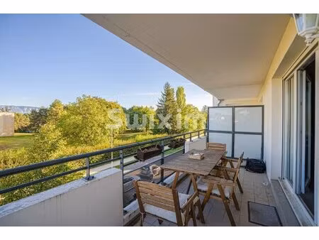t3 meublé de 67m2 avec balcon  place de parking et garage fermé!